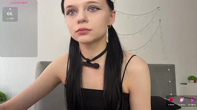 meowchaa's Live XXX Chat