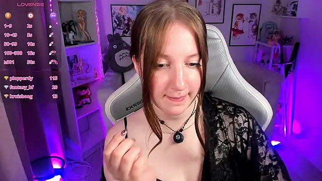 Elisabeth_Binder: онлайн-секс-чат