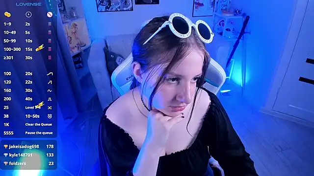 عرض كام Elisabeth_Binder