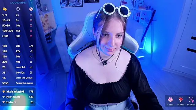 Онлайн чат XXX Elisabeth_Binder