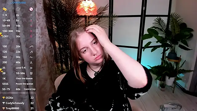 Elisabeth_Binder live XXX chat