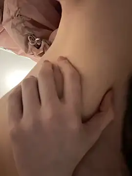 Flora_Ray Pertunjukan Webcam