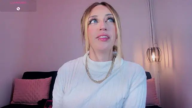 دردشة _mykinkydoll_ الجنسية المباشرة