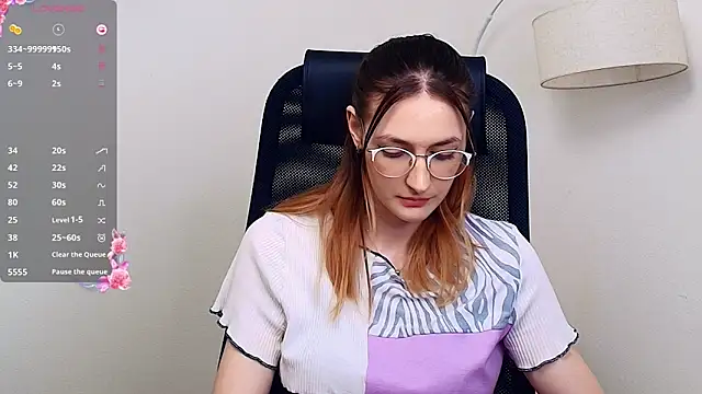 LoraLanett's Live XXX Chat