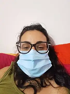 Show modela Farfallina90 na web-kameri