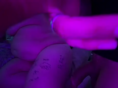hpcouplee420's Webcam Show