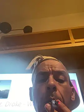 Show modela demongentil na web-kameri