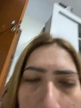 צ'אט XXX בשידור חי של Grazi457