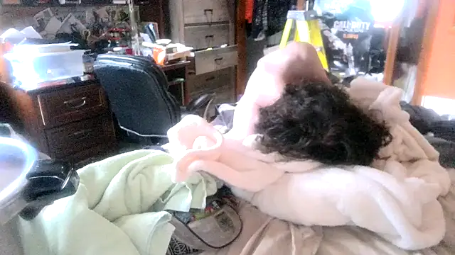 Teddy4420 Show in webcam