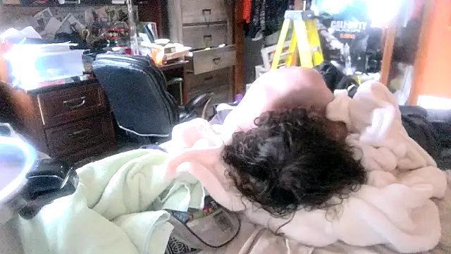 Teddy4420's Webcam Show
