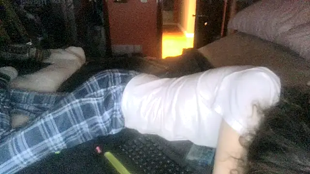 Teddy4420 webkamerás műsora