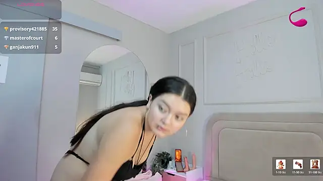 Nahomyrain Adlı Modelin Canlı XXX Sohbeti