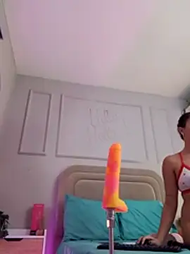 Nahomyrain Adlı Modelin Canlı XXX Sohbeti