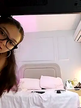 Nahomyrain's Live XXX Chat