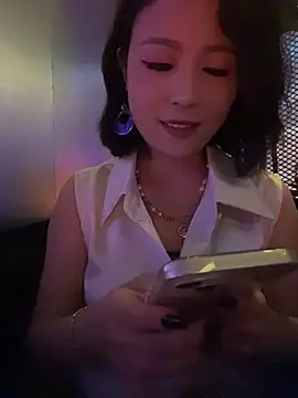 Lola666999 在線直播表演