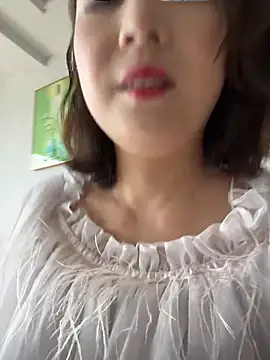 Lola666999のウェブカメラショー