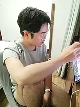 Charliez0088 网络视讯表演