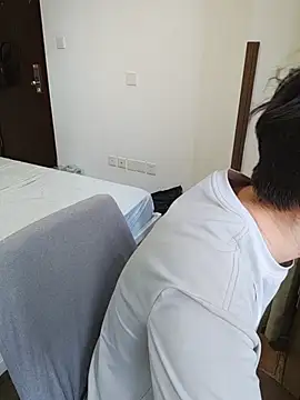 Charliez0088 网络视讯表演