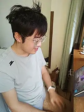 Charliez0088 在線直播表演