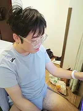 Charliez0088 在線直播表演