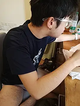 Charliez0088 在線直播表演