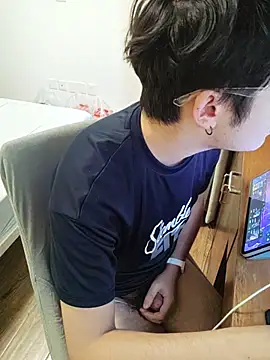 Charliez0088 网络视讯表演