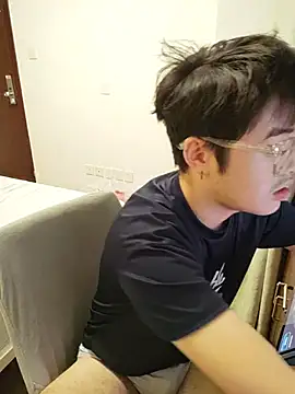 Charliez0088 在線直播表演