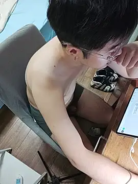 Charliez0088 Show Webcam