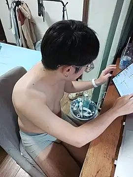 Charliez0088 在線直播表演