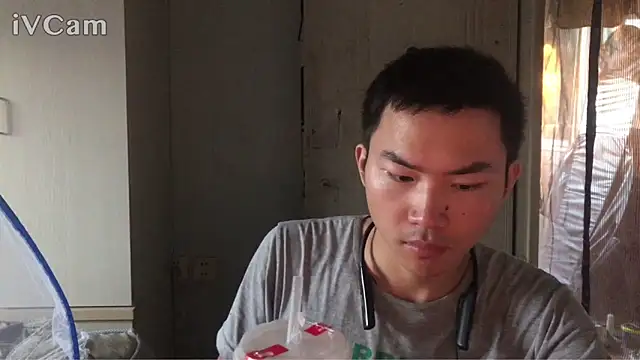 dyjdddttjのウェブカメラショー