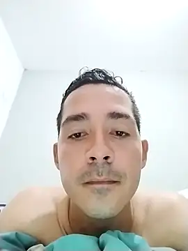 הופעת וובקאם של Gabriel_leon33