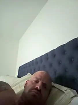 הופעת וובקאם של whitelioncody