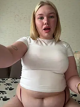 Chat +18 de cutiejuliee ao vivo