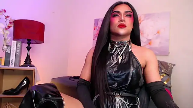 הופעת וובקאם של Asian_xiannxcummer
