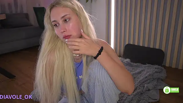 دردشة _Kateline_ الجنسية المباشرة