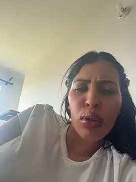 Valerie-S Adlı Modelin Canlı XXX Sohbeti