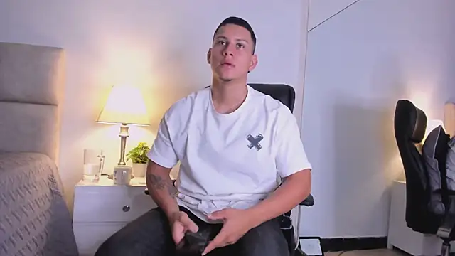 Chriss_Diamondn Webbikameraesitys