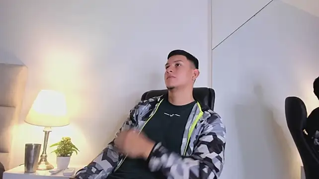 Chriss_Diamond Pertunjukan Webcam