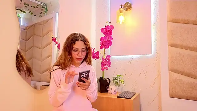 ValerieWoodsl: δωμάτιο απευθείας συνομιλίας