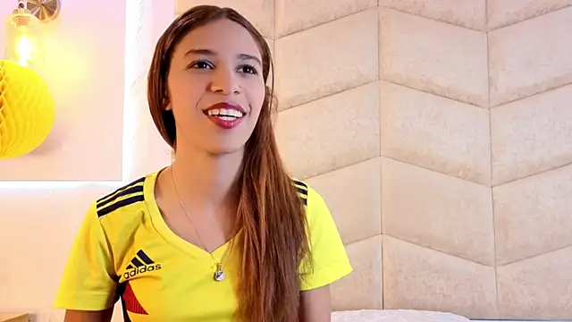 Show modela ValerieWoodsl na web-kameri