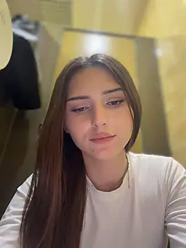 دردشة AnitaFly الجنسية المباشرة