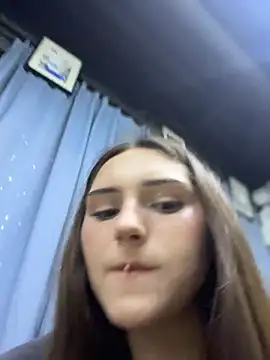 AnitaFly Adlı Modelin Canlı XXX Sohbeti