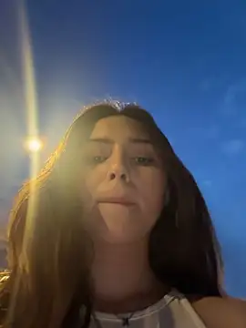 AnitaFly Adlı Modelin Canlı XXX Sohbeti