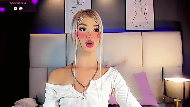 Kornylovee's Webcam Show