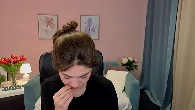 XXX chat uživo modela SunnyBloss