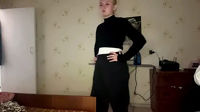 Sophia_Blonde Show in webcam