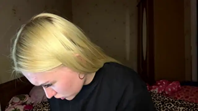 Sophia_Blonde's Webcam Show