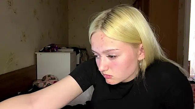 Sophia_Blonde élő XXX-chatje