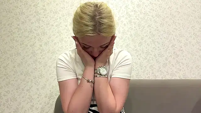 Sophia_Blonde: απευθείας συνομιλία ΧΧΧ