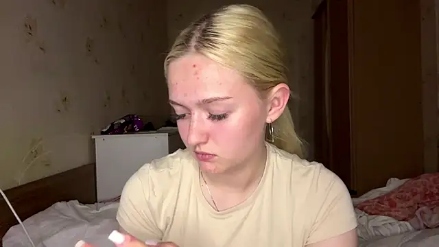 Živá chatovací místnost Sophia_Blonde